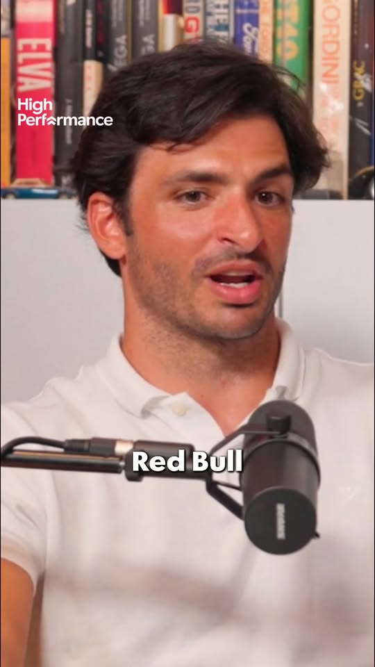 Carlos Sainz could've joined former teammate Max Verstappen at Red Bull but maybe he's thankful he didn't now... 👀🌶️