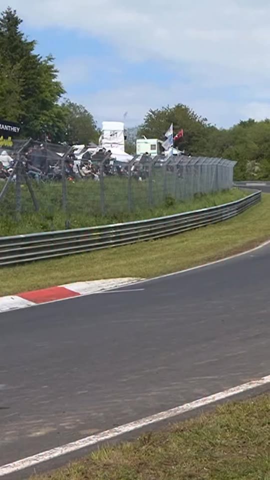 The wild moment Max Verstappen’s Nurburgring 24 Hours nearly came to a sudden end 🫣

#Verstappen #Nurburgring #MaxVerstappen #F1 #Formula1
