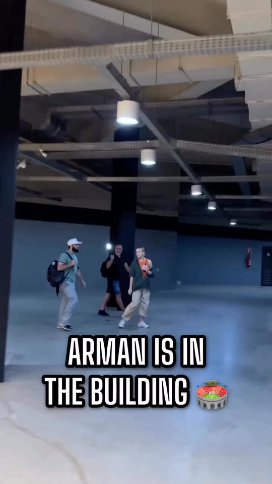 Arman Tsarukyan has arrived at the arena in Rio de Janeiro, Brazil, where in a few hours he will face Muhammad Mokaev in a grappling match at hype.fighting.