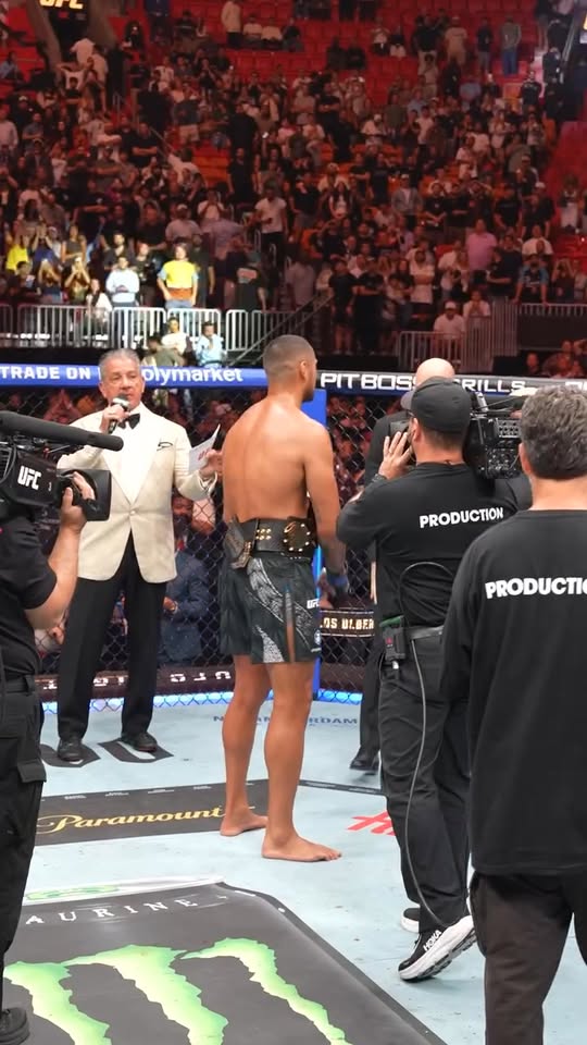 Carlos Ulberg beats Jiri Prochazka to win the light heavyweight title

(via UFC)