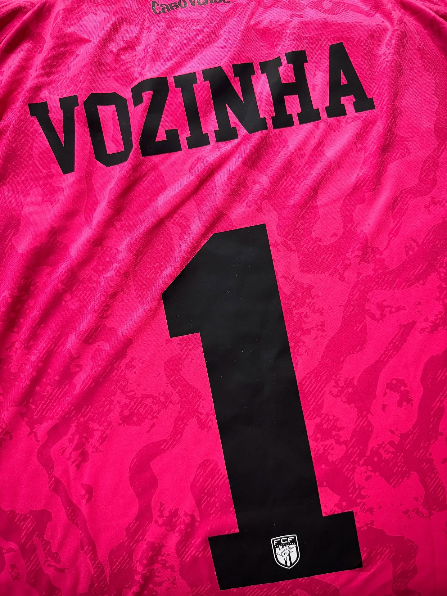 The most unexpected 𝐆𝐎𝐀𝐓 of the 2026 World Cup, a magic story to stay in our memories forever 🐐🇨🇻

𝑯𝒆𝒓𝒆 𝒘𝒆 𝒈𝒐! Thanks for your shirt, @vozinha1 🫱🏻‍🫲🏼