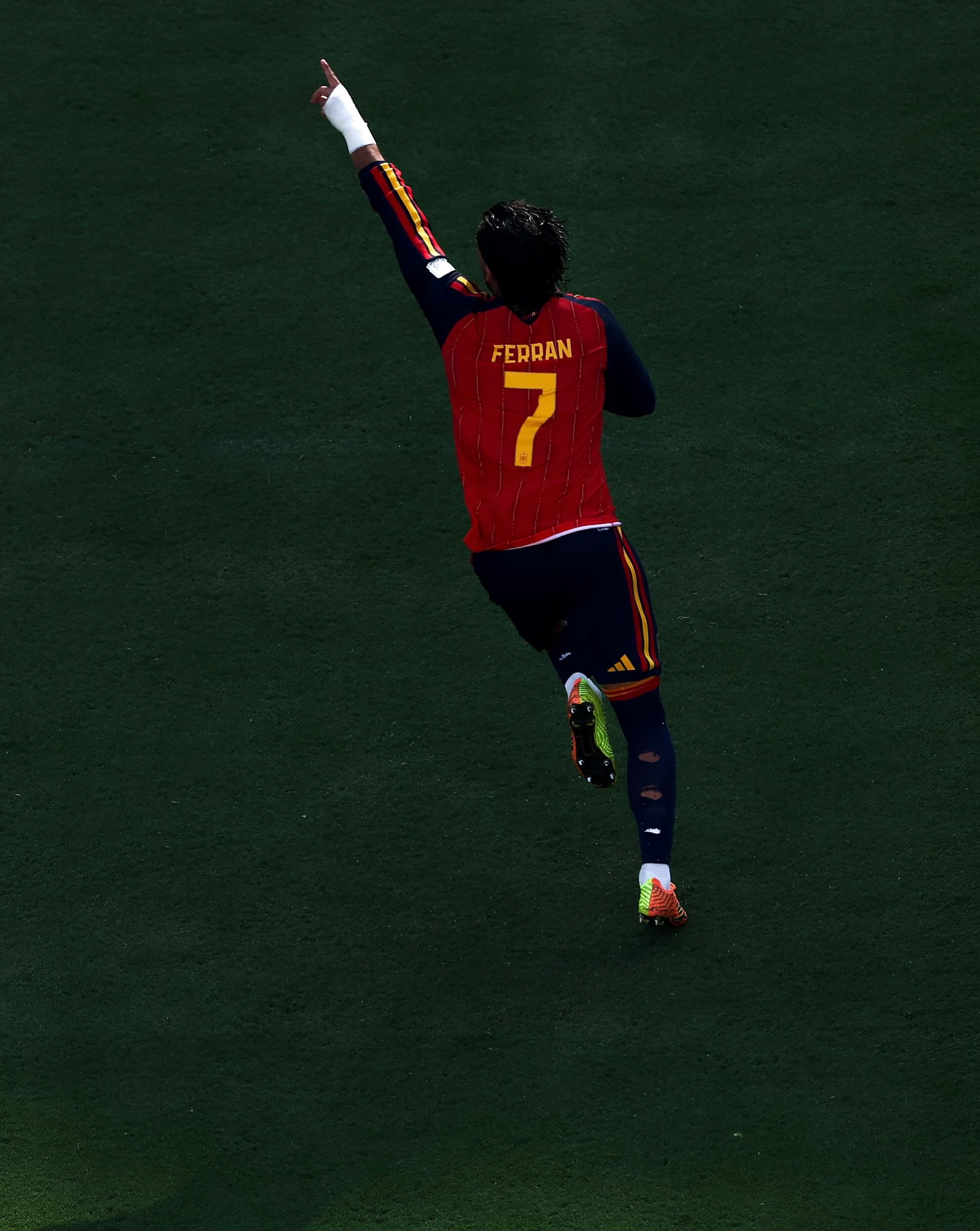 🌍 𝗪𝗢𝗥𝗟𝗗 𝗖𝗨𝗣 𝟮𝟬𝟮𝟲

Ferran Torres scored the World Cup-winning goal in extra time (1-0).

📸 @fifa