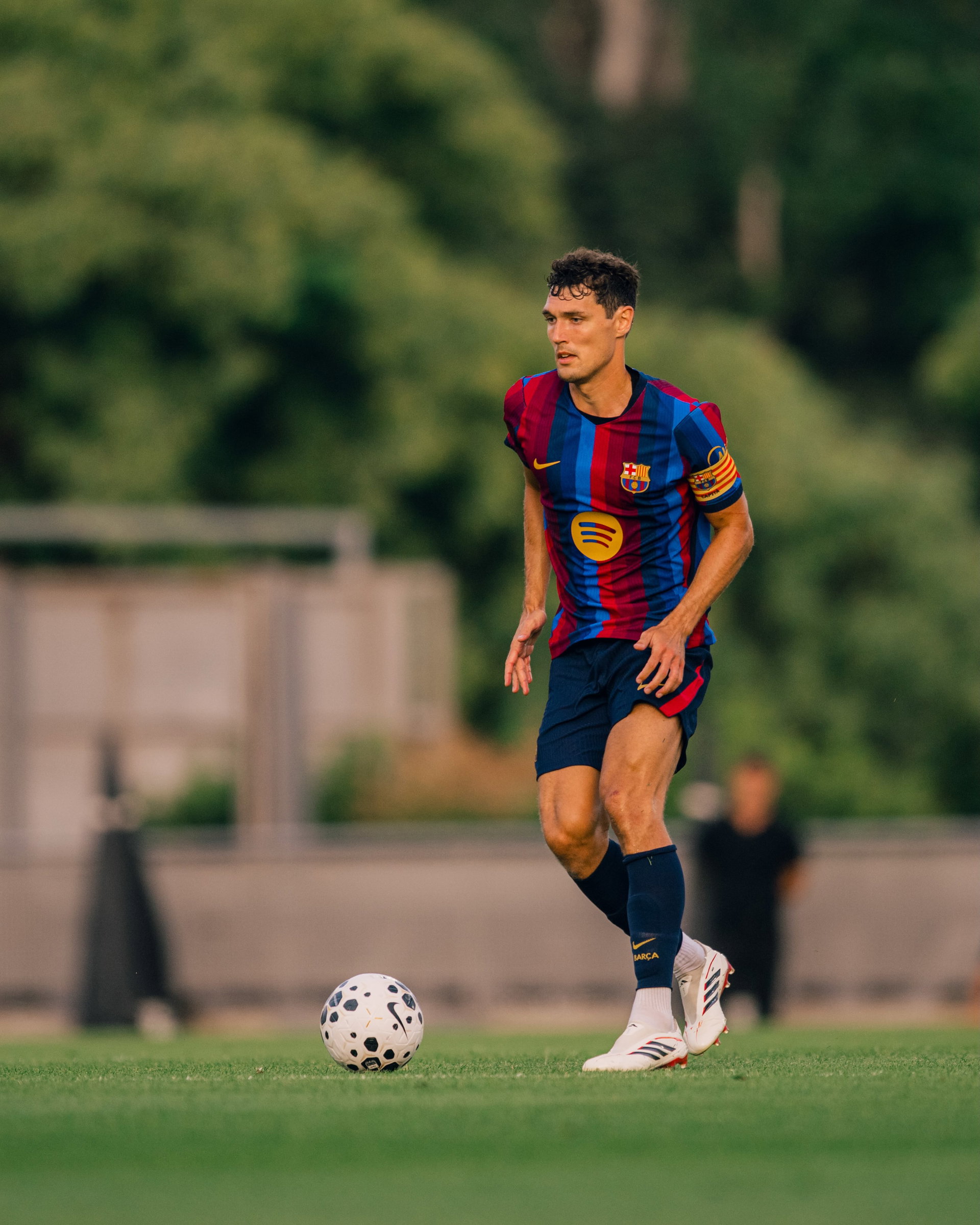 FC Barcelona and CE Europa played a behind-closed-doors training match this evening.

Ha estat un plaer, @ceeuropa 🫶