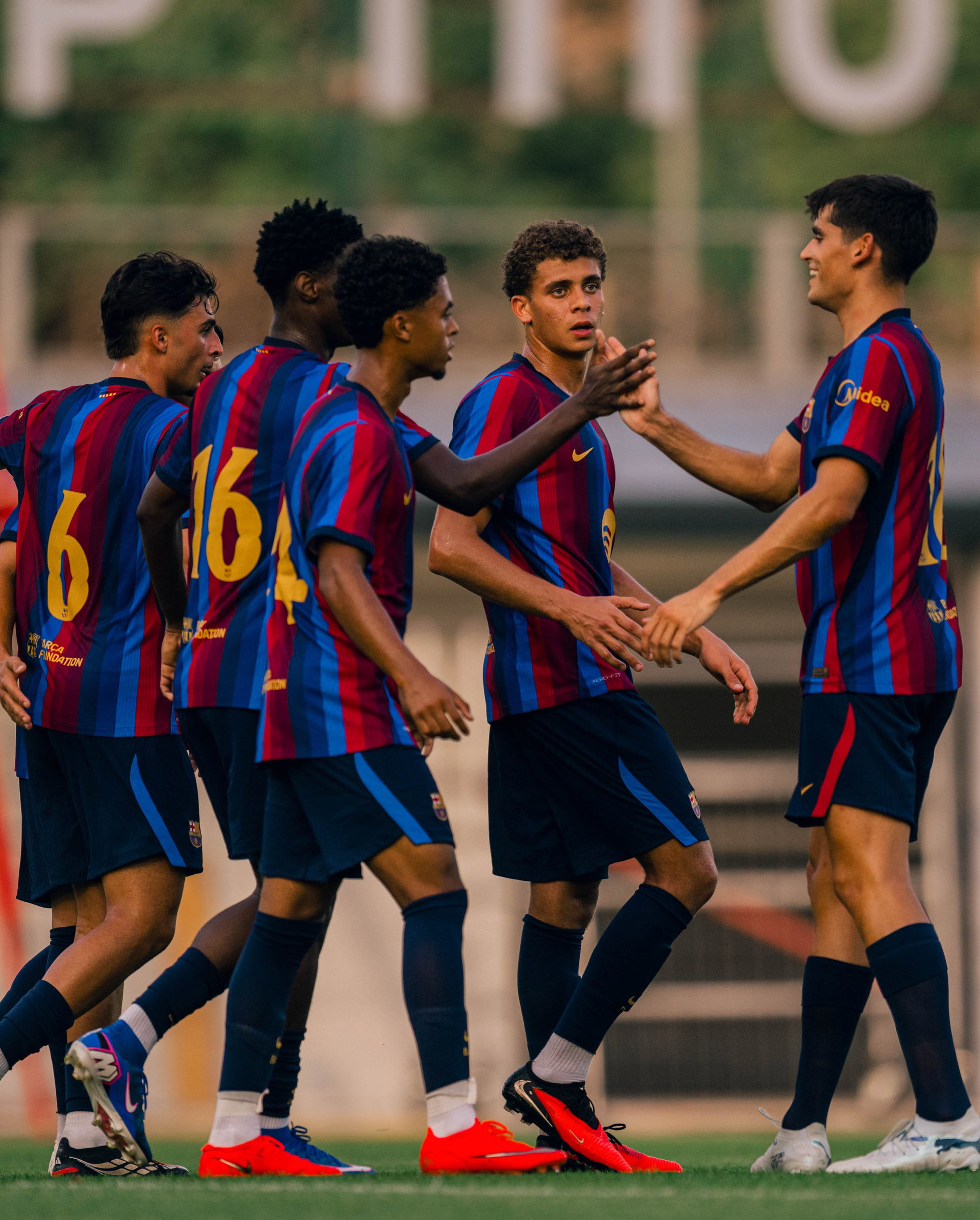 FC Barcelona and CE Europa played a behind-closed-doors training match this evening.

Ha estat un plaer, @ceeuropa 🫶