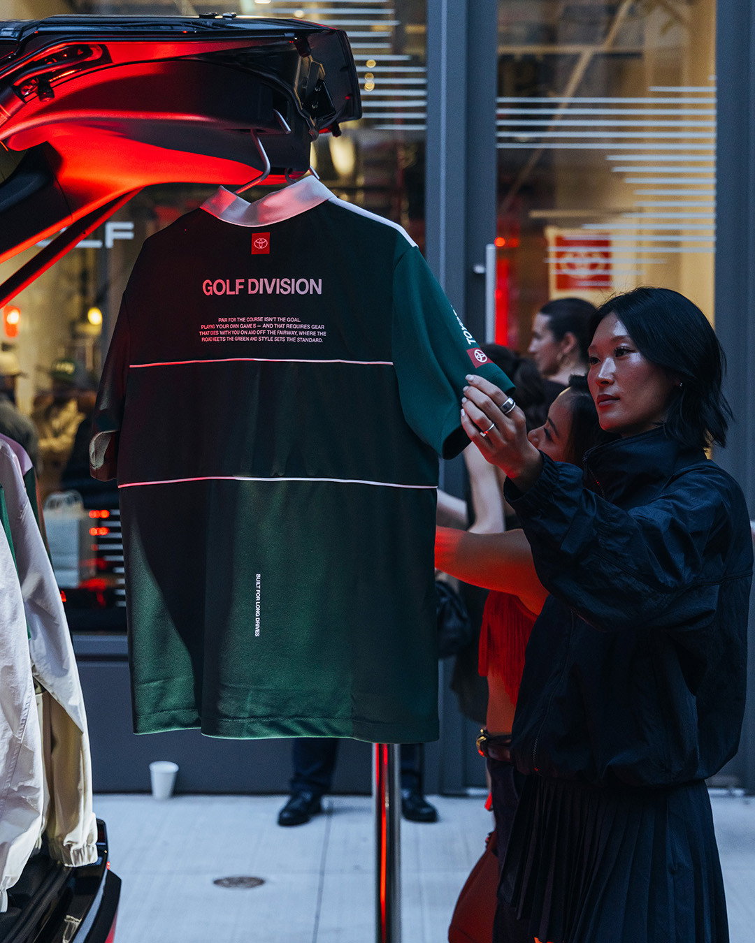 For opening night, we brought the Hypegolf Clubhouse concept all the way out to the sidewalk.⁠
⁠
A 2026 Toyota RAV4 parked outside 430 W Broadway became part retail display and part golf installation, setting the tone for three weeks of golf in SoHo. Inside, guests moved between simulator challenges, the putting green, curated retail and a first look at the Hypegolf x Toyota RAV4 collection.⁠
⁠
Hypegolf Clubhouse is open now through August 19 at 430 W Broadway.⁠
⁠
#ToyotaPartner #RAV4 @toyotausa
