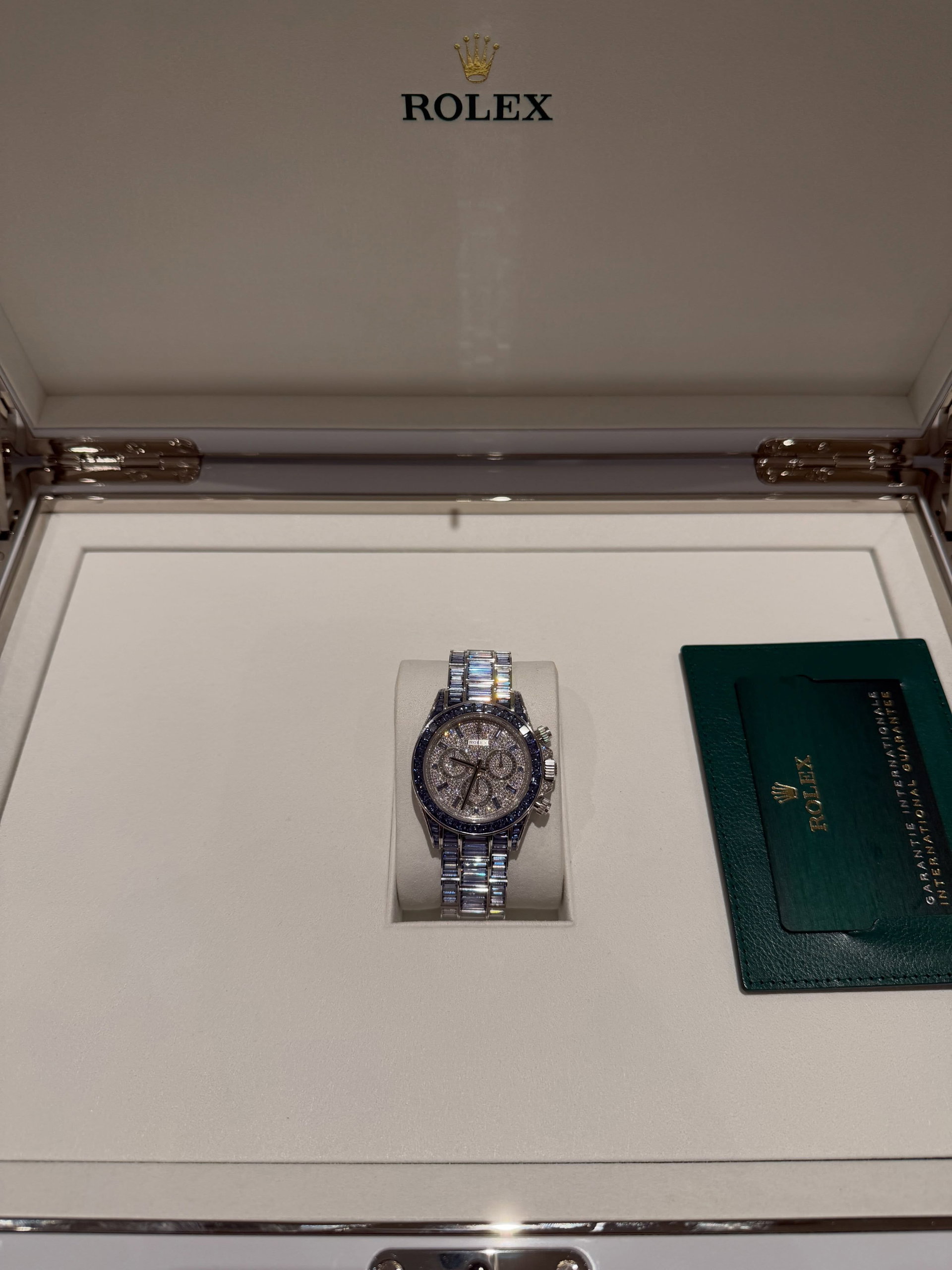 Today I received the most important thing I have ever had the pleasure of owning. This is the One of One Piece Unique Ice Gradient Daytona by @rolex 
Crafted to celebrate the record breaking milestones of 2026 
Please do not get your local jeweler to recreate 
This is a stand alone and a part of history 
Thank you to the wonderful team at Rolex for blessing me with such a generational ticker ⌛️
