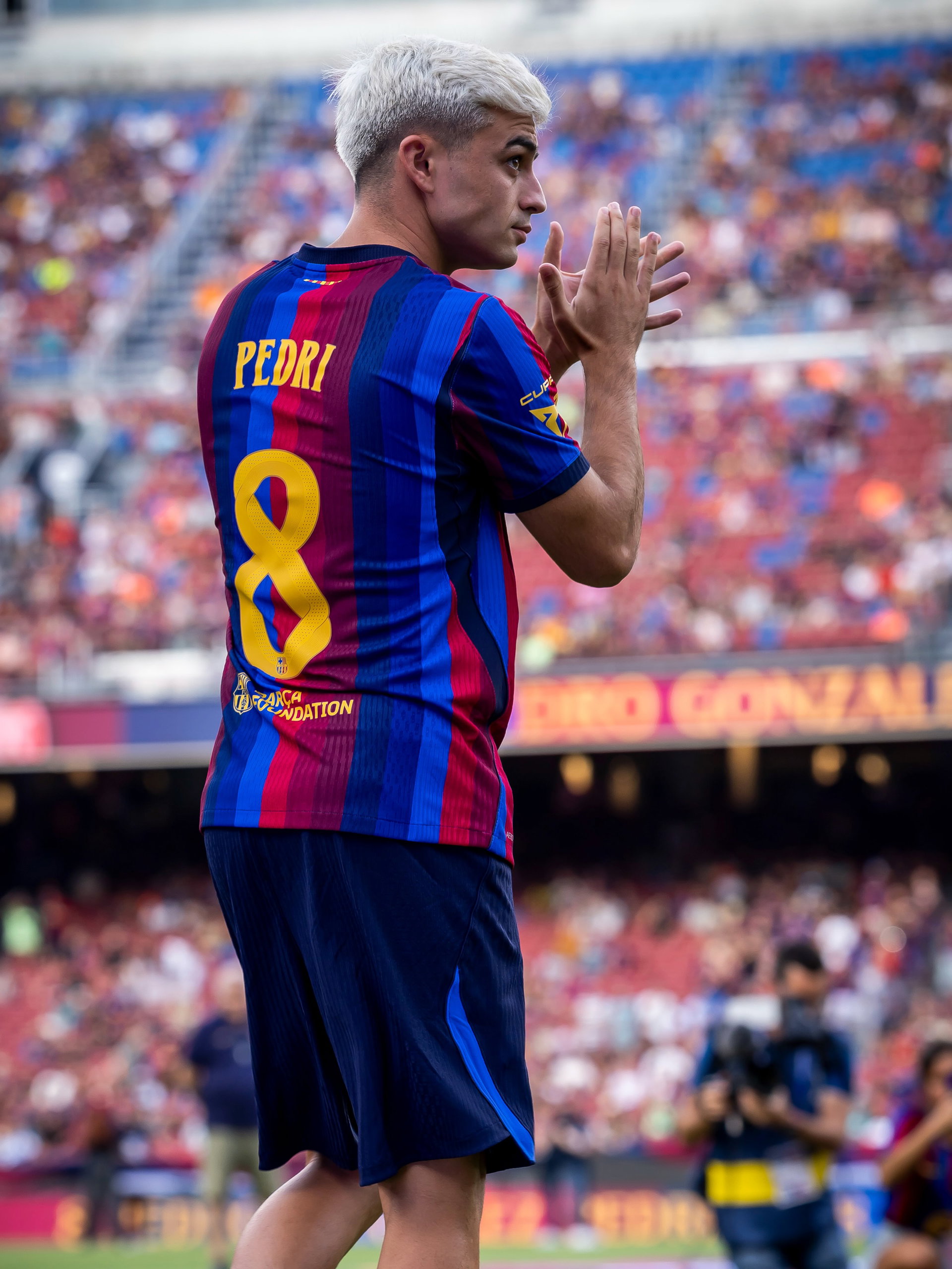 Como en casa, en ningún sitio 🙌

Lucir el brazalete siempre es motivo de orgullo. ©️

Primeros minutos y buenas sensaciones. 👌

Todo a punto para otra temporada. Y van 7 con el @fcbarcelona 😱

El domjngo empieza lo bueno. 🔜