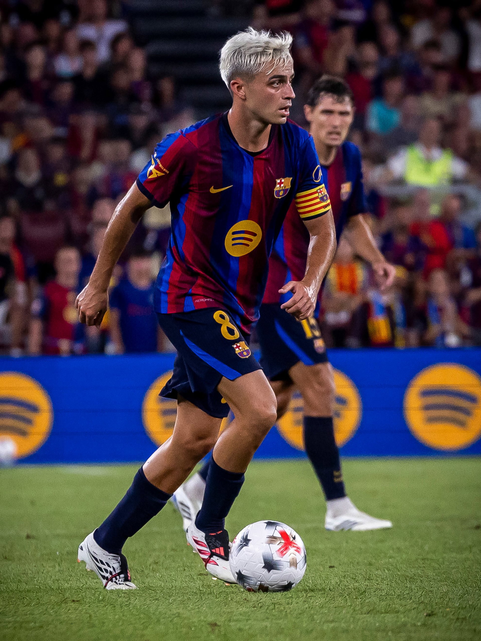 Como en casa, en ningún sitio 🙌

Lucir el brazalete siempre es motivo de orgullo. ©️

Primeros minutos y buenas sensaciones. 👌

Todo a punto para otra temporada. Y van 7 con el @fcbarcelona 😱

El domjngo empieza lo bueno. 🔜
