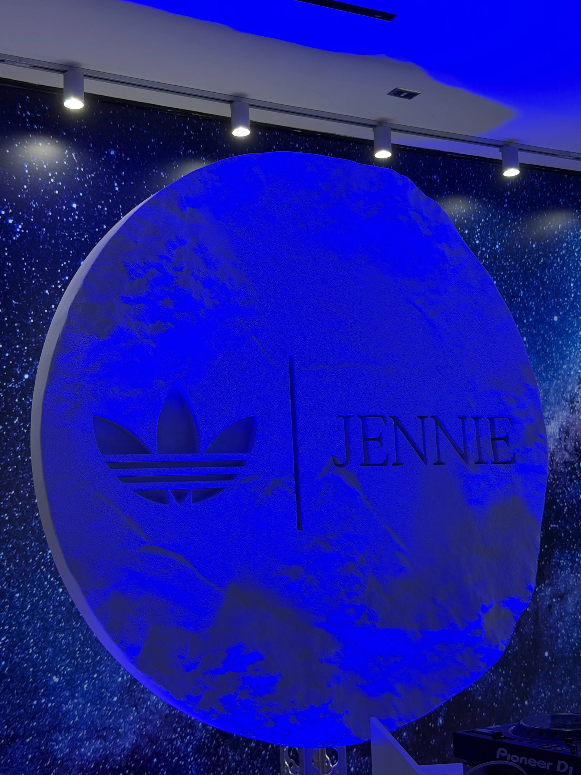 something I’ve been working on for the past year with @adidasoriginals 🖤 a dream collab I’ve dreamt of foreverrrr!!! thank you to the adidas team for creating this moment with me. everything began with the freedom of movement, limitless space, and the graceful balletcore dream ☁️☁️☁️ so proud of how each piece turned out. go get yours noww 🖤