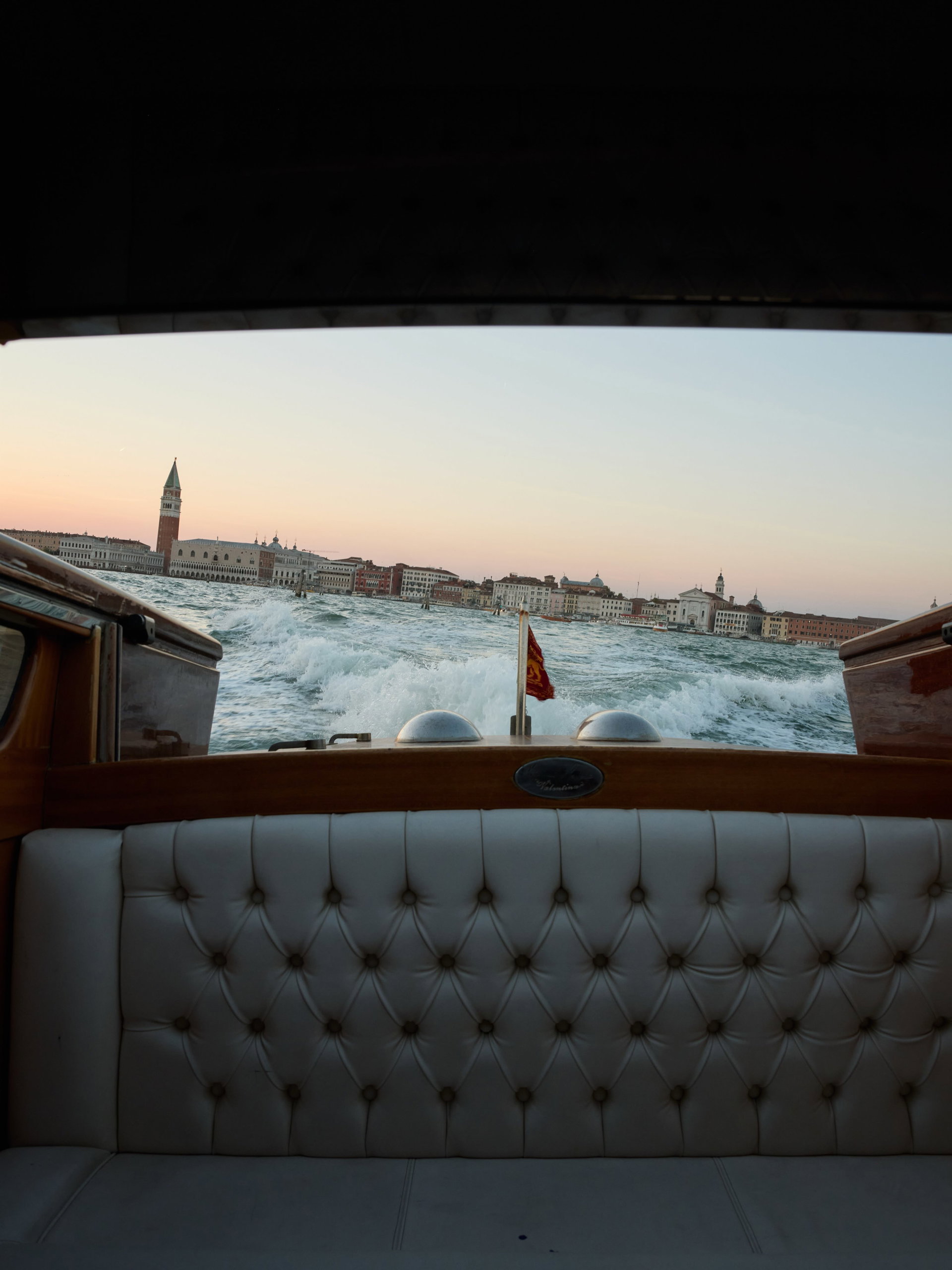 My first time to Venice, hard to believe it’s actually real… Here for the 83rd Film Festival with @armanibeauty #ad 

A large weekend to celebrate the first Giorgio Armani fragrance in 20 years - ‘I WILL’ (Jonathan Bailey ftw)

Also, I discovered something I always wanted to know; boat taxis really are the main form of transport in Venice. Ticked that one off. 

@giorgioarmani #fragrance

(most shots by the awesome @rebeccaspencer_photography 🫂)