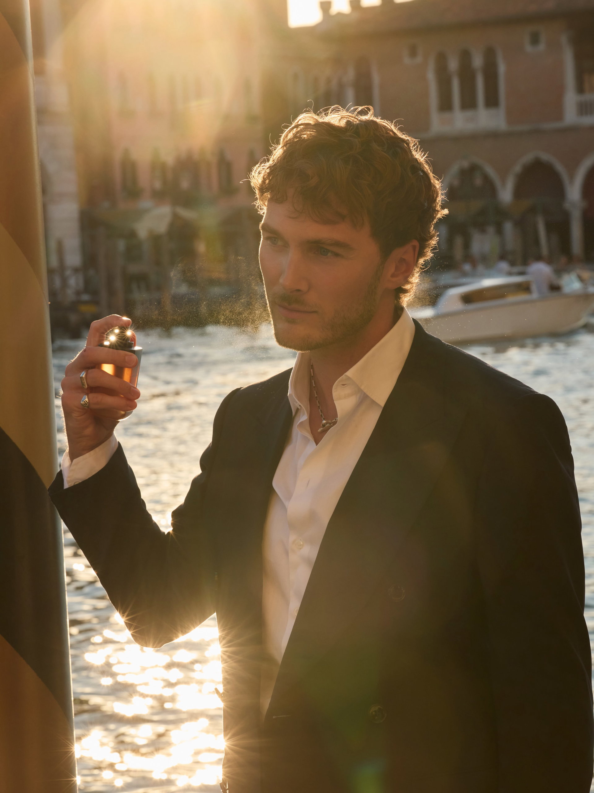 My first time to Venice, hard to believe it’s actually real… Here for the 83rd Film Festival with @armanibeauty #ad 

A large weekend to celebrate the first Giorgio Armani fragrance in 20 years - ‘I WILL’ (Jonathan Bailey ftw)

Also, I discovered something I always wanted to know; boat taxis really are the main form of transport in Venice. Ticked that one off. 

@giorgioarmani #fragrance

(most shots by the awesome @rebeccaspencer_photography 🫂)