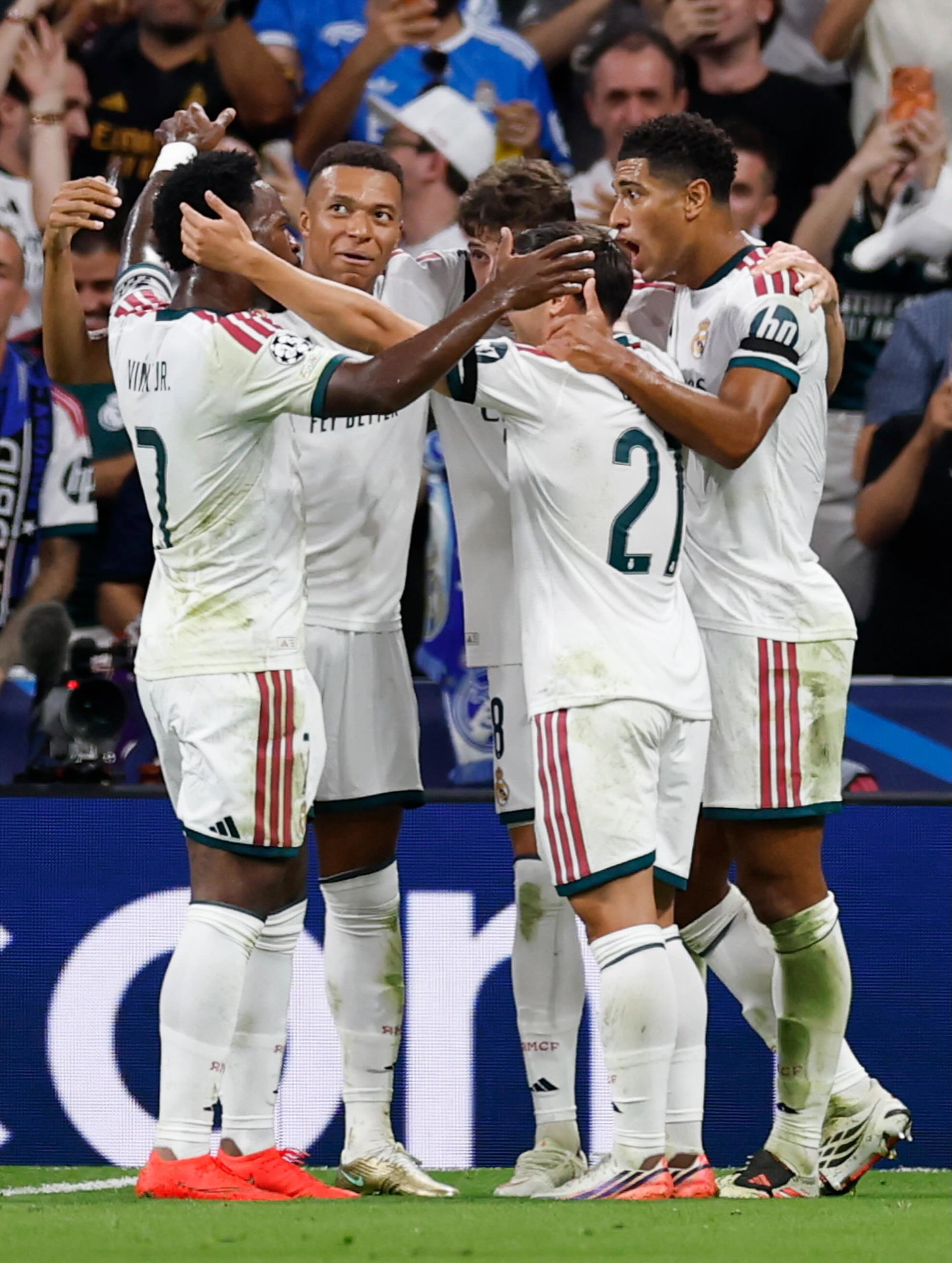 Don’t know wtf I was thinking… But more importantly, a good win at home against a very strong side to kick off the new @championsleague season.🙃🤍 
Hala Madrid!!!