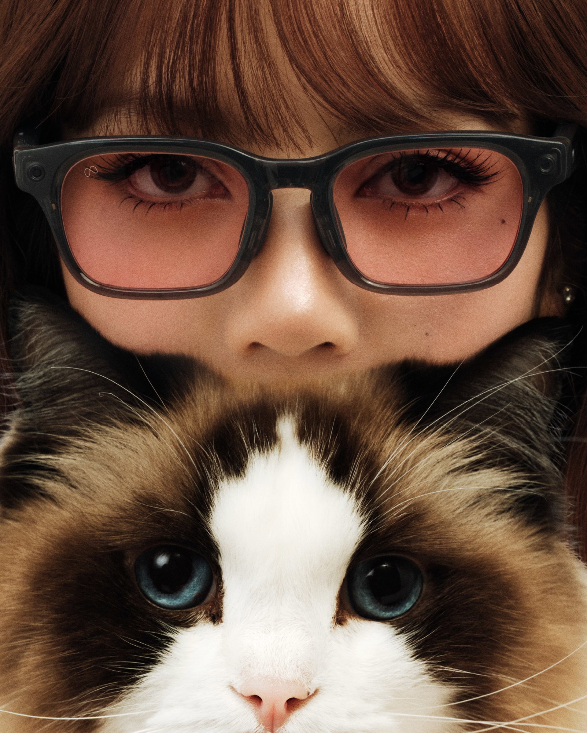 Introducing @metaglasses by @lalalalisa_m. 
Two signature styles, plus one of 14 surprise charms inspired by her pets in every box 🐾🐶🐱 

#MetaGlassesbyLISA #LISA