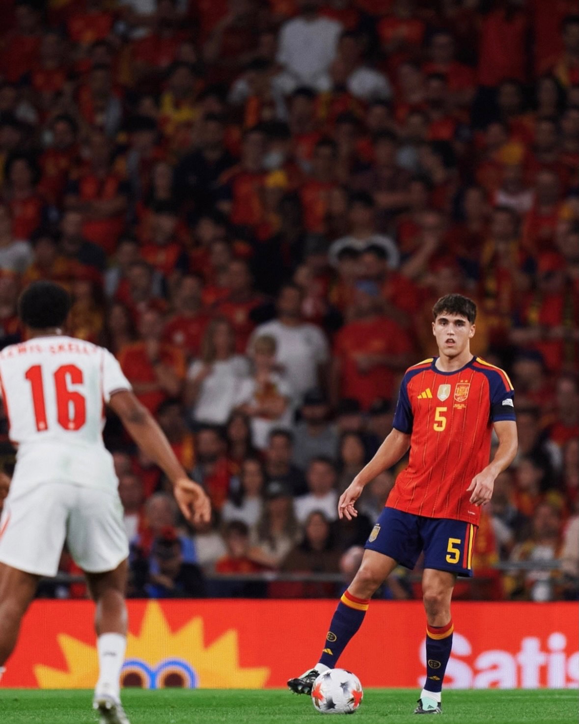 🌍 𝗢𝘂𝗿 𝗶𝗻𝘁𝗲𝗿𝗻𝗮𝗰𝗶𝗼𝗻𝗮𝗹𝘀:

Spain beat England 2-3 at Wembley in the UEFA Nations League, with Lamine and Gordon both on the scoresheet. Olmo provided an assist, while Cubarsí, Pedri, Rodri also feature.

Livaković picks up three points with Croatia after a 1-2 win over Czechia in the UEFA Nations League.

📸 @sefutbol @england