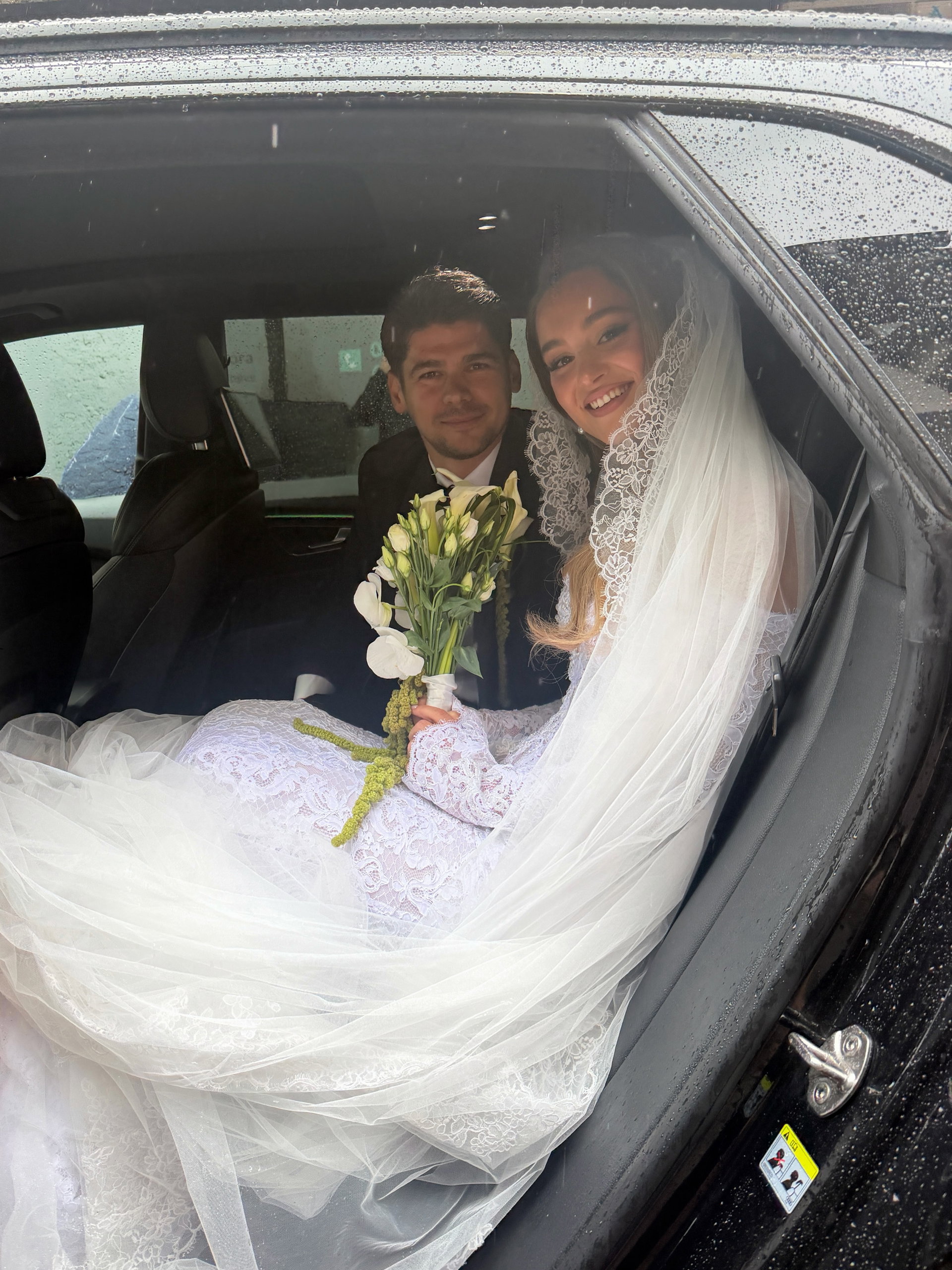 My cousin married the woman of his dreams and we had a big Albanian wedding!!! @andgjakova @kelmendirozafa 🤍🤍🤍po na rritet rrethi!!!!!