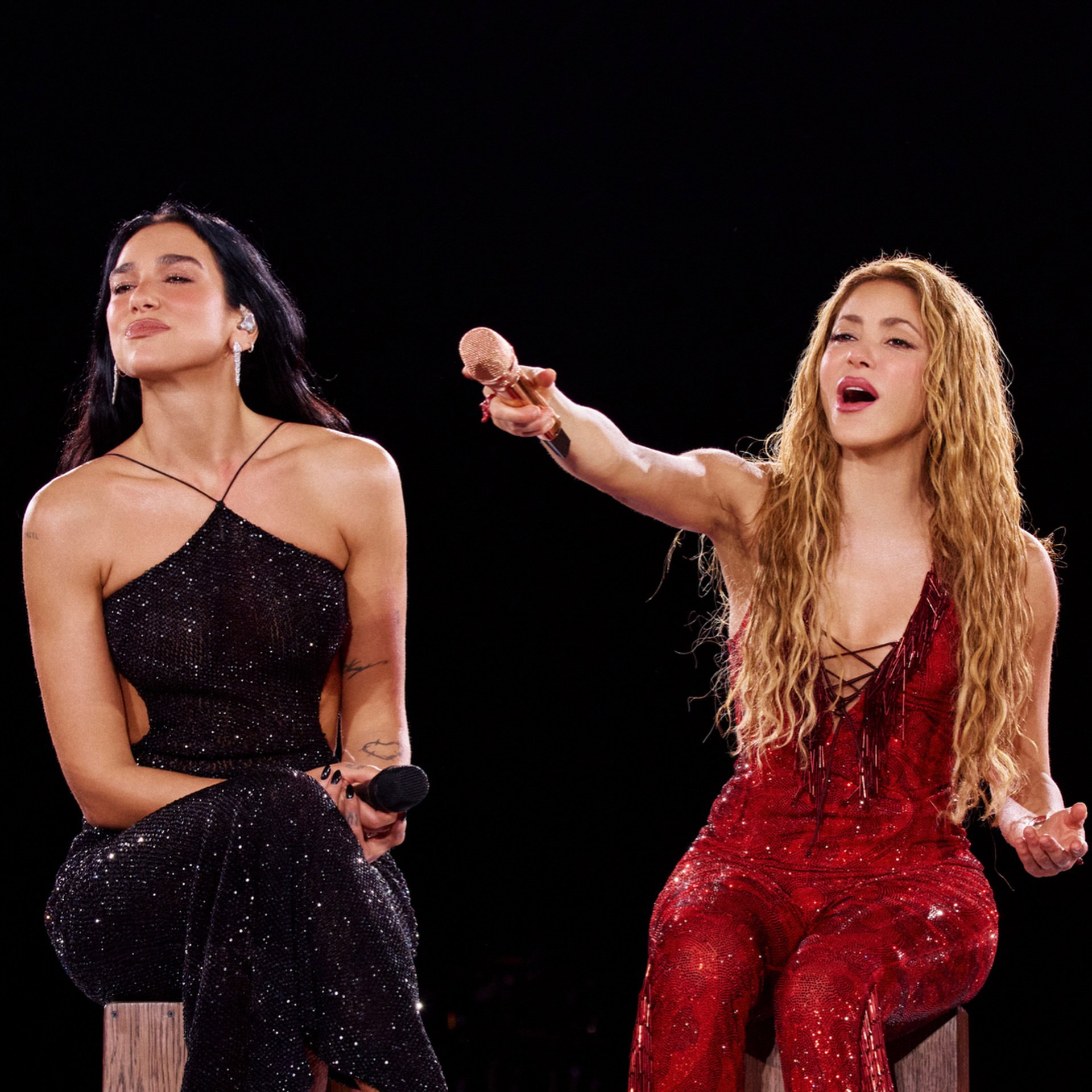 Una noche en Madrid con @shakira 🌹
Gracias por invitarme a subir al escenario contigo para cantar Antología!! Senti que tú, yo y el público éramos uno mismo. Muy agradecida por llevarme a casa un recuerdo tan bonito!!!