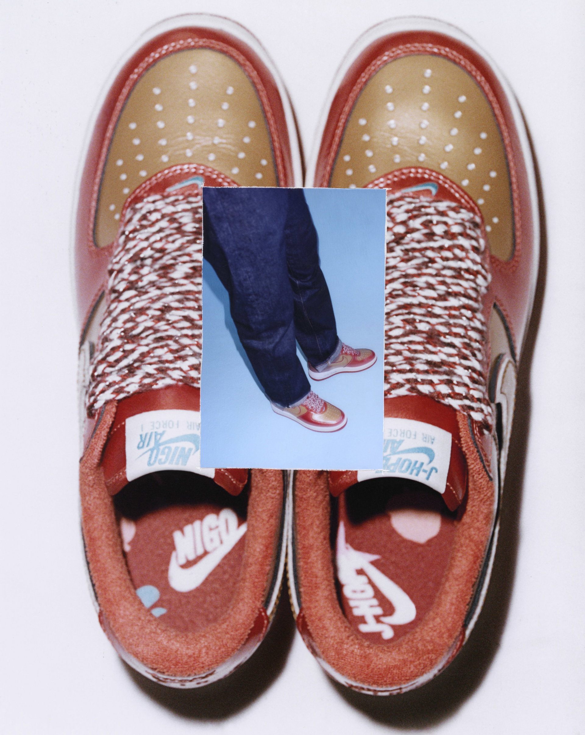 Two worlds. One force.

Nike Nigo x J-Hope Air Force 1 launches 10.17 on humanmade.jp, and 10.22 globally.