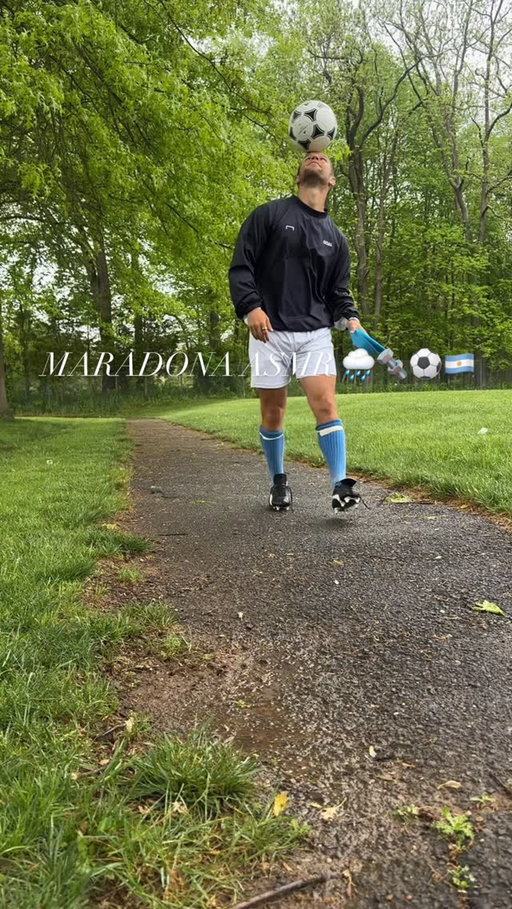 Listen.. 🌧️🔩👟🇦🇷😮‍💨 follow for classic football vibes 🤙

#football #soccer #asmr #footballasmr #soccerasmr #maradonanapoli