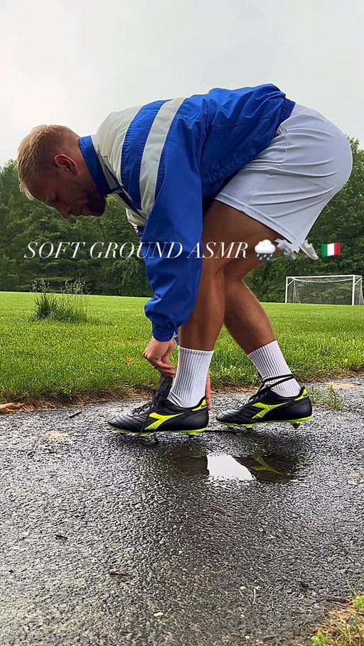 Just listen…🌧️🔩👟🥲🇮🇹 on this day, 31 years ago

Link to shelves and classic boots in bio 🔗

#football #soccer #asmr #footballasmr #diadora #baggio