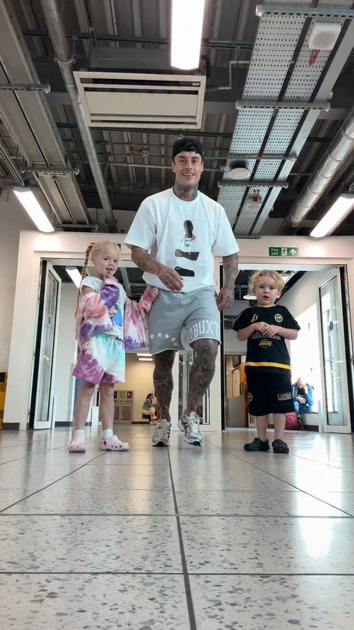 Solo dad trip with my 2 eldest for a couple of days in Mallorca!🌴 @aqualand_mallorca & @westernparkmallorca 💦 are absolutely incredible and a MUST visit if you find yourself here … more videos coming soon thank you to @fever_uk for inviting us🫶🏼 AD