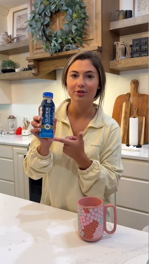 Staying on the go & fueled by @bolthousefarms new Super Smoothies!! They contain 12g of protein, 21 vitamins & minerals, 50% less sugar vs the leading Bolthouse smoothie flavor and a full serving of fruit in one drink! Grab one at your local Kroger! 🍓🥤🫐 #bolthousefarms #bolthousefarmspartner #MakeItSuper