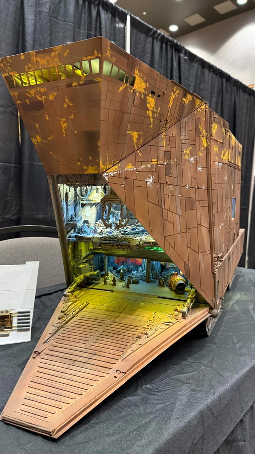 Massive Jawa Sandcrawler Studio Scale Model at Rebel Scum Con! This Star Wars model was scratched built using all original found model parts and took about 10 years to make! The coolest part was that @desertdroids was able to show the original @ilmvfx model maker Lorn Peterson his build and was impressed by the accuracy! 

#studioscalemodels #starwarsmodels #starwarsreplicas #starwars #starwarsprops #starwarscollection #jawa #jawasandcrawler #sandcrawler #tatooine #anewhope