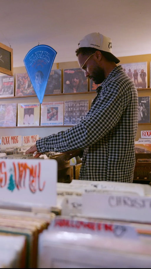 Is livestreaming the future of thrifting and vintage shopping? We spoke to @therecordparlour and @bleumi.bleumi about what it’s like to pivot to stay alive as small businesses focused on the secondhand market.

(Presented by @VerizonBusiness)