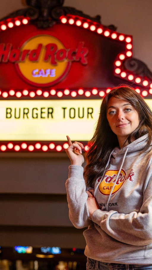 Over 100 burgers entered - only 5 survived! 🍔⁣
⁣
Judge @oliviatied teamed up with our global chefs to craft bold, flavor packed burger creations.⁣
 ⁣
AND OUR FINALISTS ARE:⁣
⁣
🇺🇸 New York⁣
🇺🇸 Tampa⁣
🇪🇸 Barcelona⁣
🇭🇺 Budapest⁣
🇮🇹 Milan⁣
 ⁣
Try them all at your local Hard Rock Cafe and pick your winner now! 🏆⁣
⁣
@officialhardrock @hardrockhotels⁣
⁣
#WorldBurgerTour2025