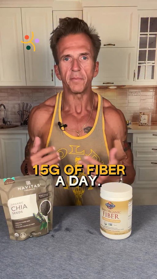 💩 Fibremaxxing is one TikTok trend that actually delivers—if you don’t overdo it.  Done wrong? You’ll be bloated, gassy, and living in the bathroom.  Done right? Smoother digestion, better blood sugar, even easier fat loss.
Here’s how to fibermax like an adult:  🥄 Add +10g fiber/week, not all at once  💧 1 glass of water per 10g added  ⚖️ Mix soluble (chia, oats) + insoluble (skins, seeds)  🍗 Don’t skip protein—fiber fills, but doesn’t build  🚽 Supplements? Fine—but never slam more than 5g at once
Fiber’s legit. Just don’t shock-dose your gut. Your move: What’s your favorite fiber food—chia, oats, or lentils?