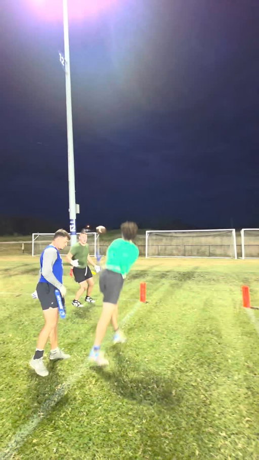 Guys who say “no bobbles” wouldn’t count this

 (via TikTok @axiom.hightlights)