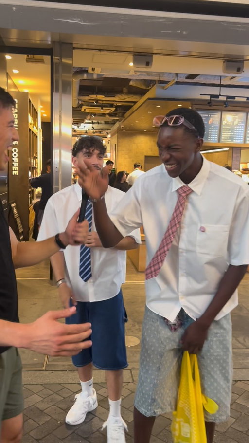 His Reaction When I Spoke LINGALA 😂
.
Lingala is one of my favorite languages from Africa �
#french #france #congo #lingala #africa #japan