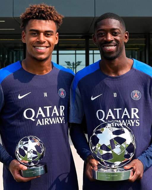Ousmane Dembélé, best player, and Désiré Doué, best young player, receive their awards 🏆🤩