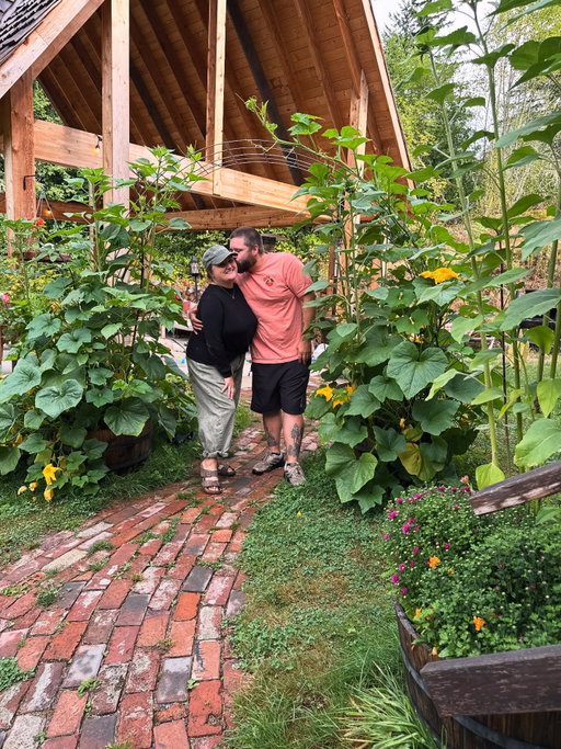 Our son took this 😭😭😭 in our Jack be little pumpkin arch! This is about to explode with little tiny hanging pumpkins 🙏🏼