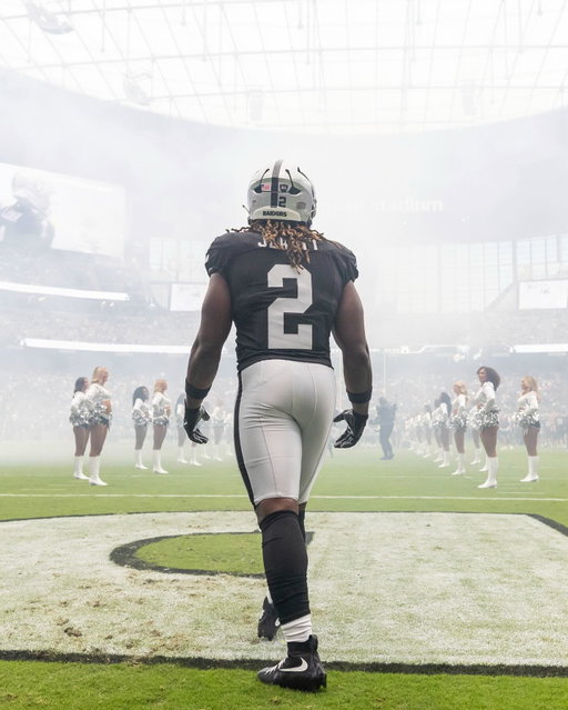 these Ashton Jeanty photos go so hard 🔥

📺: SFvsLV on @NFLNetwork
📱: Stream on #NFLPlus
📷 : AP