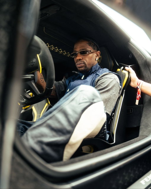 We love hosting friends of the brand at our Monterey Lounge. This time, we had the pleasure of welcoming a true Lamborghini enthusiast, @TravisScott. The perfect occasion to introduce him to Fenomeno, our latest Design Manifesto: a visionary, limited series that pushes the boundaries of Lamborghini DNA. A meeting of bold spirits.