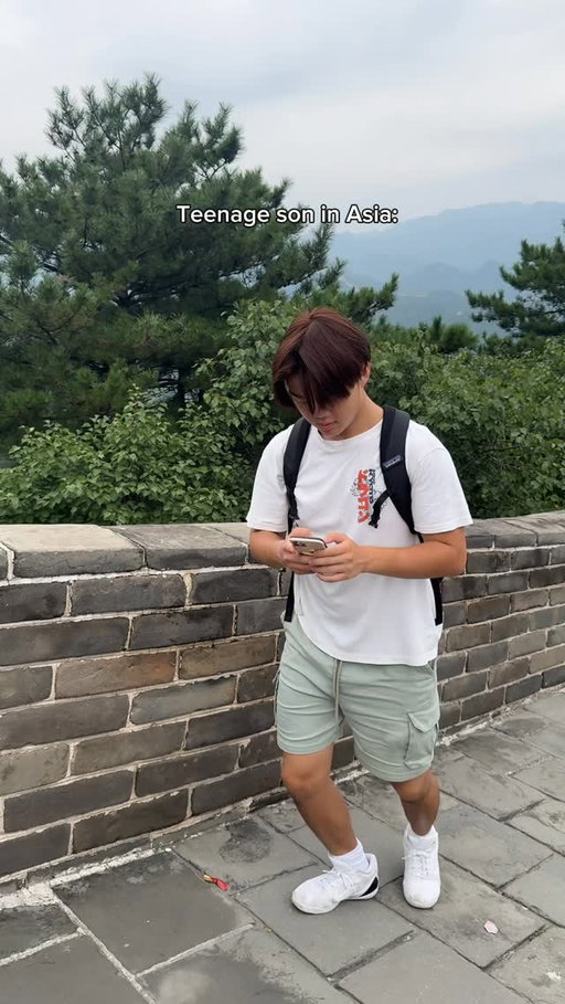 Nothing beats a jet 2 holiday with your kids. Maybe he’ll appreciate it when he’s older 🥲🥲

#greatwallofchina #travelingwithkids #momlife #traveltochina #chinatrip