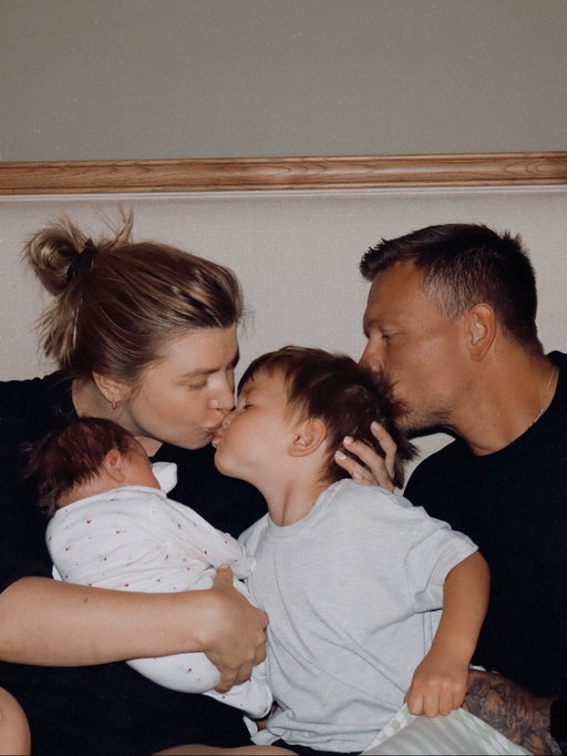 I can’t even find the words other than to say our beautiful girl Siena is here, and we are all bursting with love. 🩷

It wasn’t an easy ride but every second worth it a thousand times over. I love my babies😭🩷 

@ab_bowen ♥️♥️♥️♥️♥️♥️