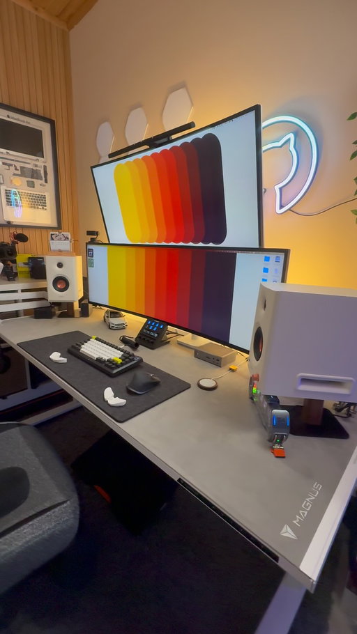 I stacked two super ultrawide monitors 👀

I’ve been wanting to do this for a while. It started as just an experiment but I think it looks crazy good! I’ll be putting this to the text over the next few days to see how productive I can be 💪🏻

I found this stacked monitor arm combo on Amazon from a company called Ares Wing. Each arm can hold up to 20kg and it has built in usb type A and C in the base of the mount which is awesome!

It’s really sturdy and compatible with my Secretlab Magnus Pro desk since you tighten the clamp using a top down screw. I must say i’m super impressed.

🔗 Comment “mount” and I’ll send you the Amazon link ✌🏻

Let me know what you think! I know it might seem a little over the top but I think it’s f**n awesome 👀

FYI, the monitors are 👇🏻

Top 40” Ultrawide: LG40WP95C-W
Bottom 49” Ultrawide: LG49WQ95C-W

#ultrawide #setup #dualmonitor #officevibes #monitorarm