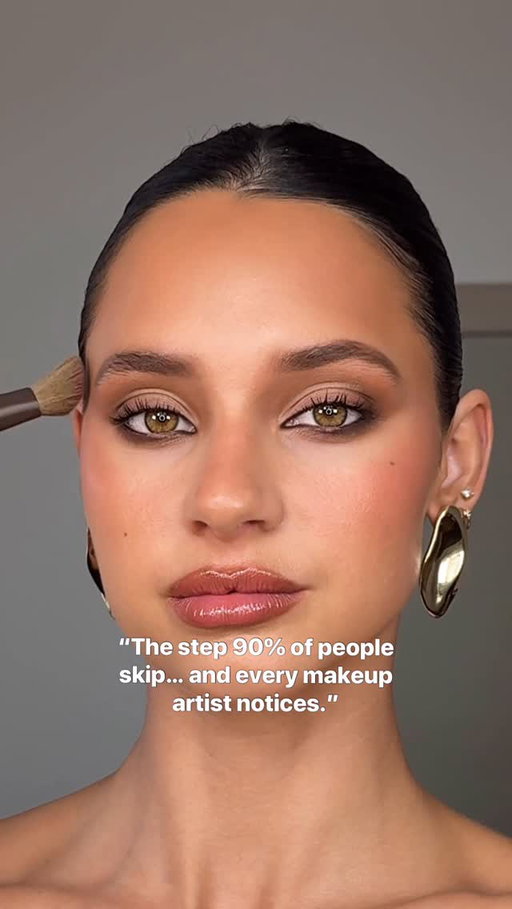 Propaganda I’m not falling for… products that aren’t multi use. Say hello to my non-negotiable @larocheposayaunz Cicaplast Baume B5+

#sponsored #skincare #cicaplast