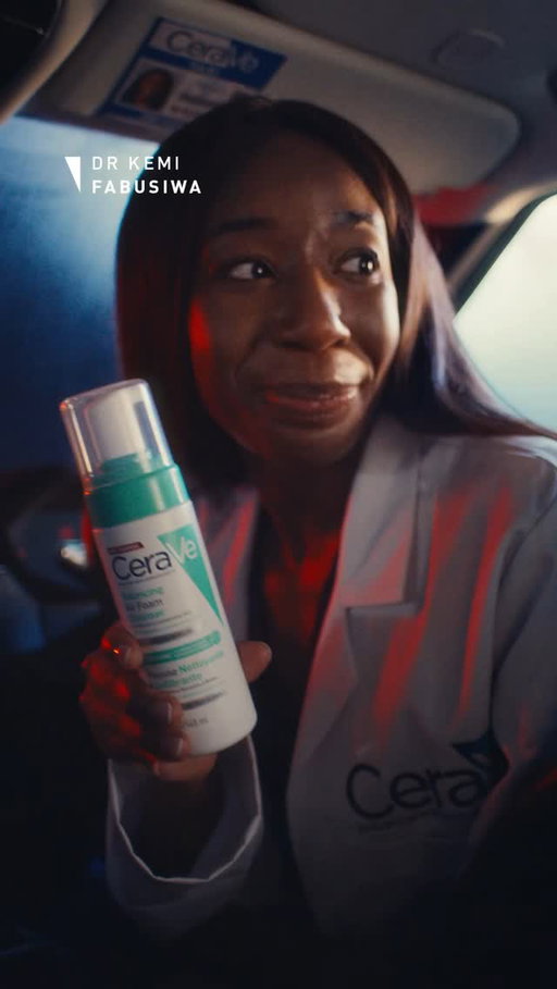 Trust @dr.fab 🩺

Her pick for @chloeburrows? Our NEW Air Foam Cleanser for combination skin 👀

Barrier-protecting, oil-controlling, and leaving skin clean, calm and re-balanced 🫧

 #CeraVe #SkinBarrier