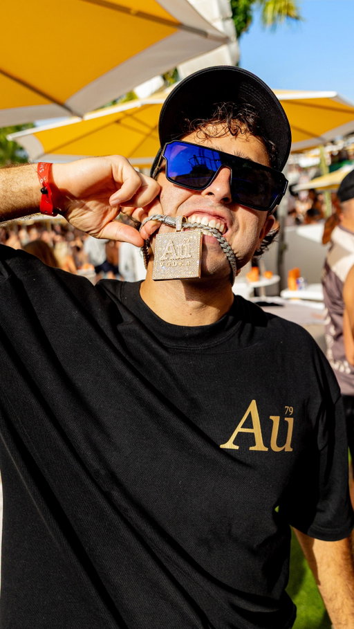 We gave Nick Nayersina a $50,000 Diamond chain in Ibiza! 🤯💎 The America Takeover has begun 🇺🇸🚀 @nicknayersina