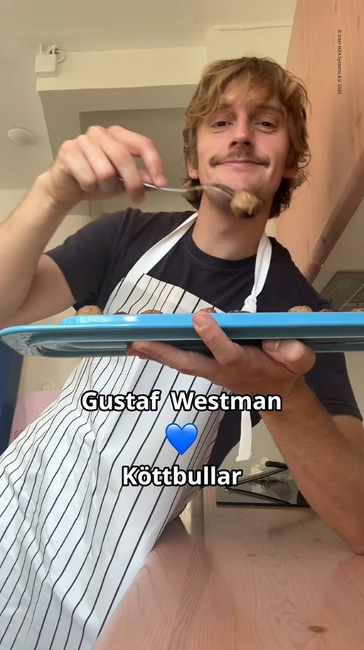 Tallriken du inte visste du behövde. 😭💙 Håll utkik efter resten av kollektionen som vi släpper i höst tillsammans med @gustafwestman 👀

#IKEA #IKEASverige #IKEAxGustafWestman #köttbulletallrik #köttbullar