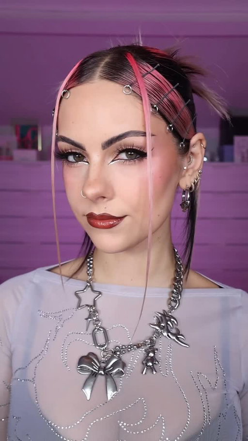 Day 16 - I miss styling my hair like this, my go to hairstyles were always inspired by y2k 💁🏼‍♀️ my favourite thing about this look is the diy hair clips I made by adding small jewellery hoops to hair grips, so easy and they look sick! 

#MyTop31 #Hairstyles #Hairinspo #y2khair