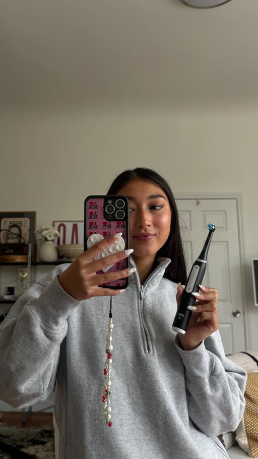 #OralBPartner #AD you’re never fully dressed without a smile & my smile is made better by @OralB’s iO Deep Clean Electric Toothbrush. On sale now @amazon for $69.99 (30% off!)