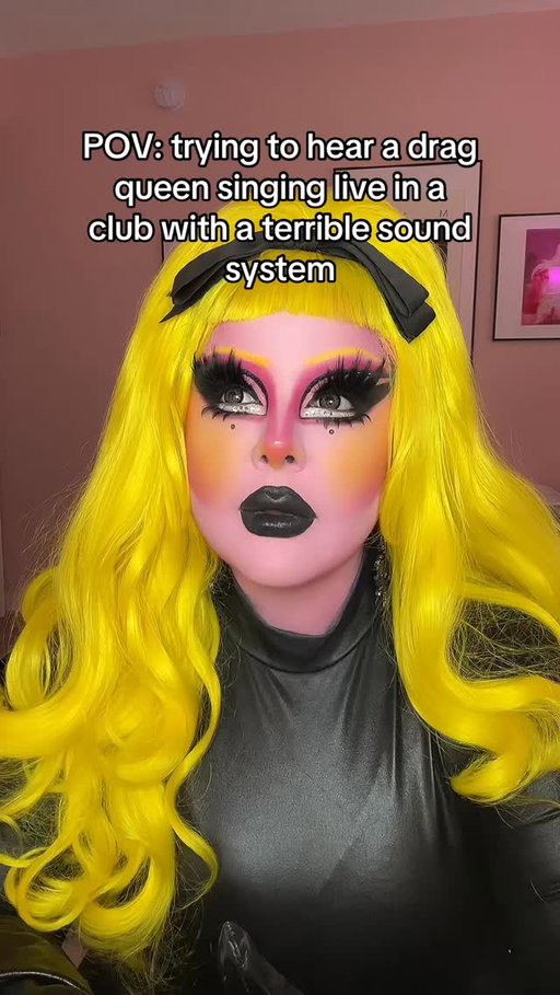 The delay, the volumes 😭 #drag #dragqueensofinstagram #dragqueenshow #dragqueens #dragqueen #singing #performance
