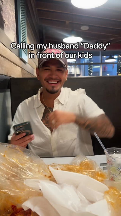 😂😂💗 
.
.
.
#KAED #karenandeddie #explore #explorepage #exploremore #viral #trendingreels #marriedlife