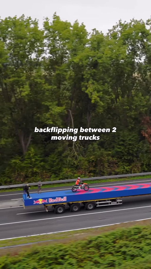 this backflip deserves a honk 🚚

🏍️: @lucackermann98 
📍: @redbullgermany

#redbull #givesyouwiiings #energydrink #motorbike #motorsports