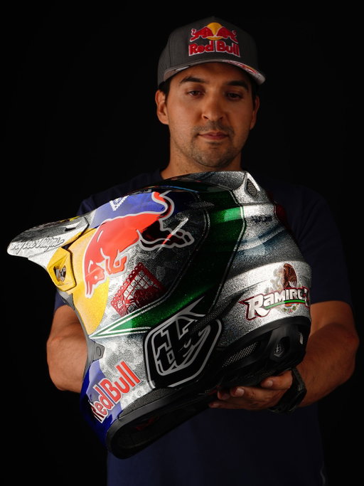 From earning Gold in his first ISDE back in 2010, to carrying the flag again this year, Iván’s journey represents more than racing, it’s about honoring his roots. For his 2025 ISDE appearance, Iván Ramírez lines up with Team Mexico equipped with a one-of-a-kind custom Troy Lee Designs helmet, a canvas of culture, pride, and speed.