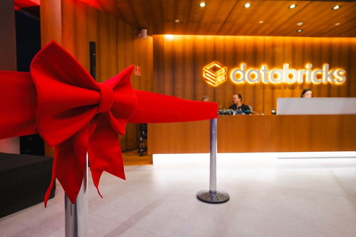 🇧🇷 Last week we celebrated the opening of our new São Paulo office with a ribbon-cutting alongside our local team, customers, journalists, and partners!

This milestone marks an important step in our growth journey and reinforces our commitment to Brazil.

More than just a workplace for Bricksters, this space is designed to welcome customers, partners, and the community—a hub for collaboration, education, and innovation to support Brazil’s growing data and AI ecosystem.

We can’t wait to see the ideas, connections, and impact that take shape here!

@databricks_br