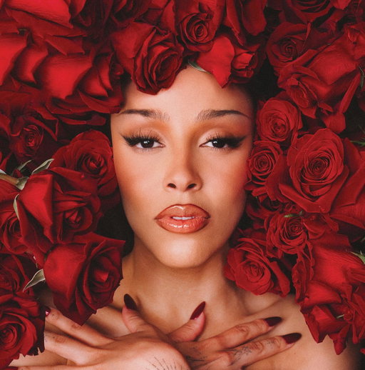 Today, I’m giving my fans access to pre-order my specially signed Vie vinyl & CD! Every week I’m dropping new, exclusive albums on my store so stay tuned for more, including the first vinyl from my “Love Languages Collection. 🌹